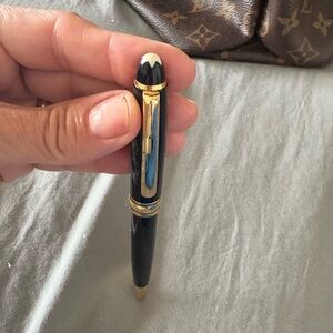 Luxury Black and Gold Pen Mont blanc Original